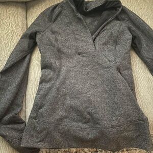 Lululemon half zip size 2